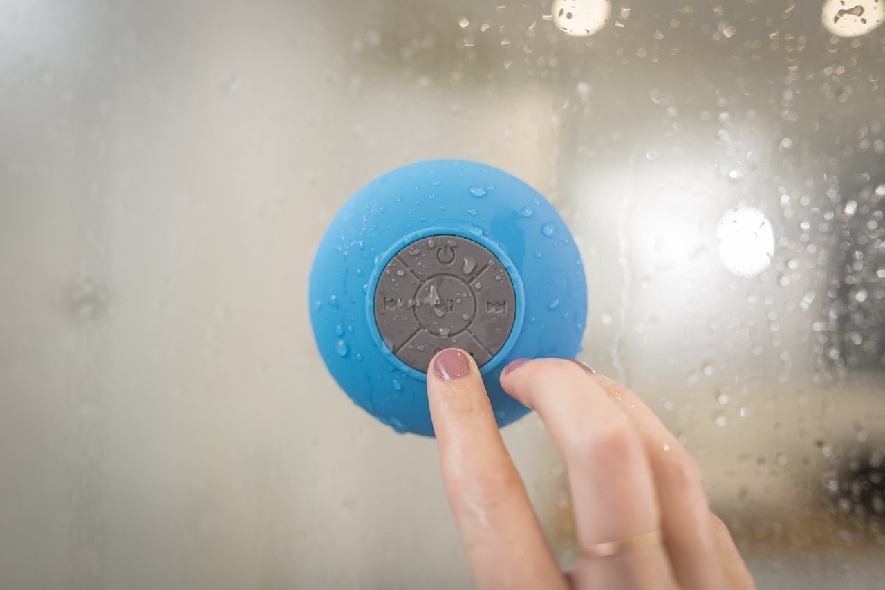 blue, bluetooth, speaker, electronic, nature, technology, waterproof, music, sound, wet, water